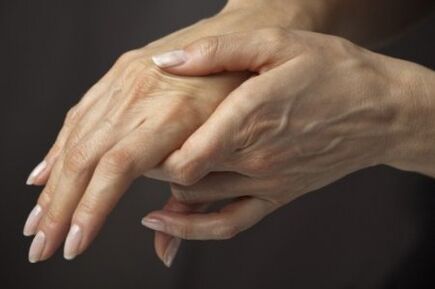 durere la nivelul articulațiilor degetelor